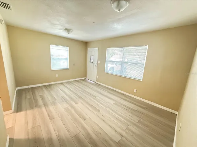 Living /Dining area