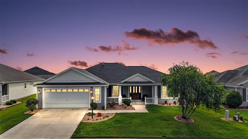 Welcome to this 3-bedroom, 2-bathroom home in Oxford Oaks!