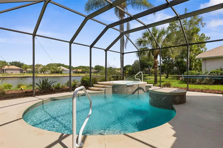 Pool & Spa