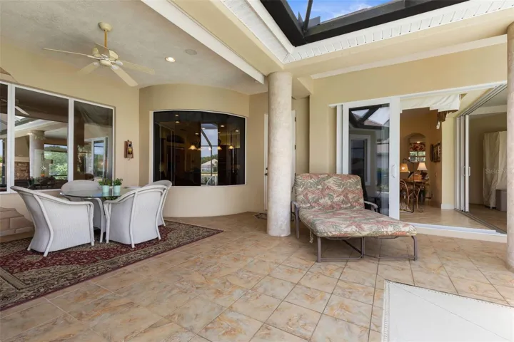 Lots of entertaining space