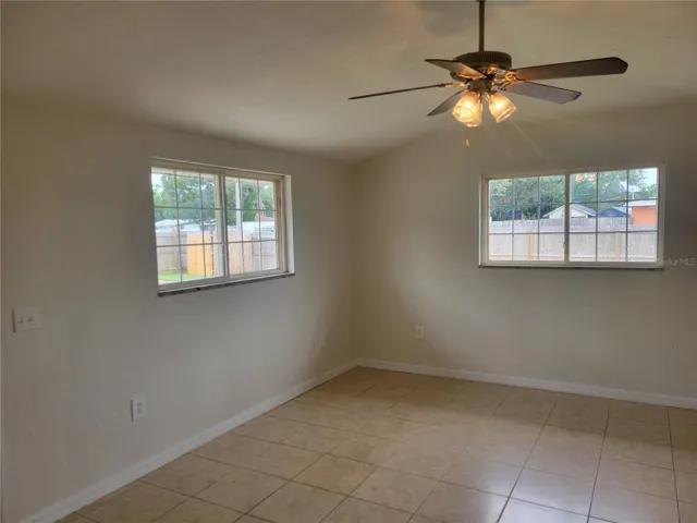 The primary bedroom is huge 16' x 13'.