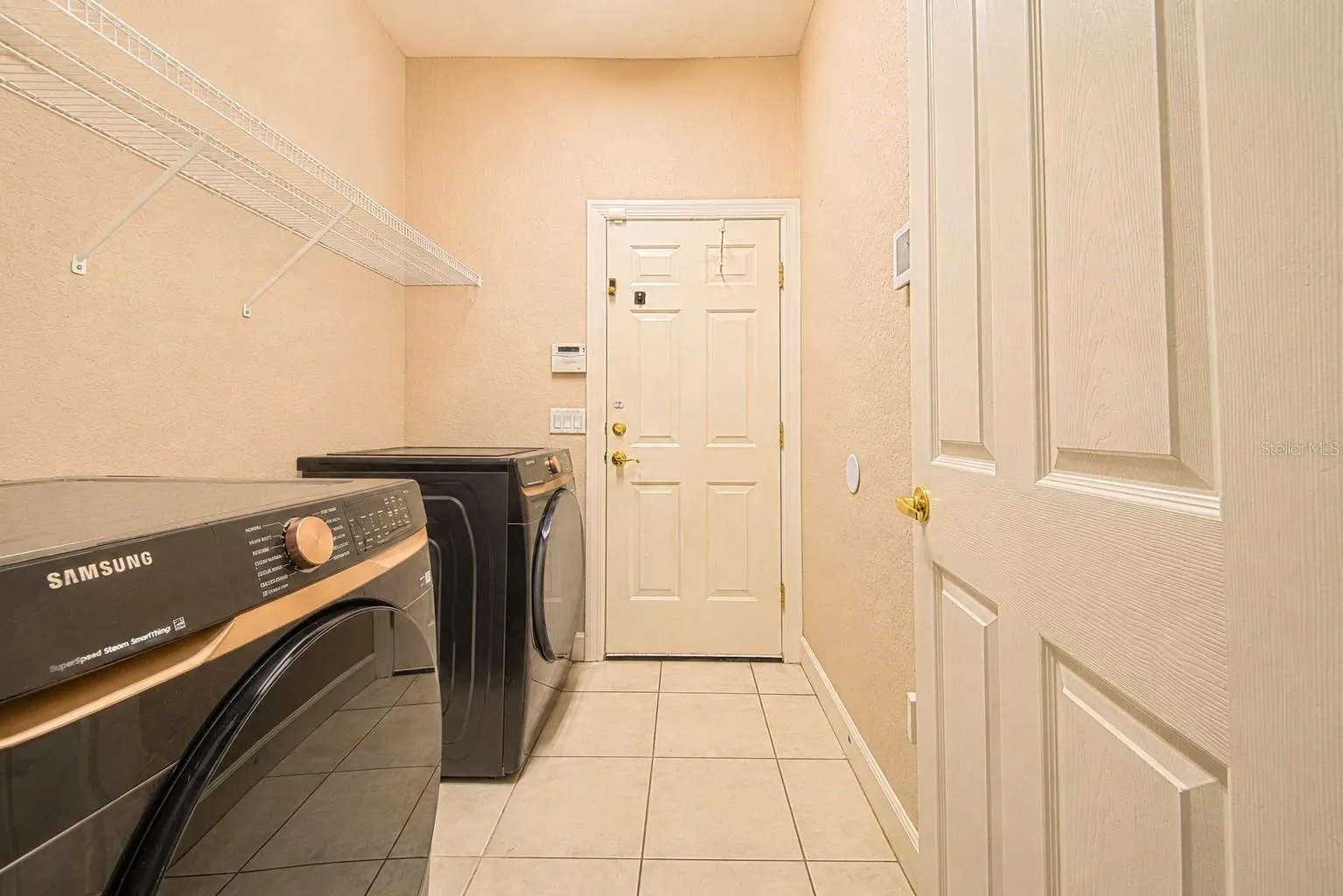 washer dryer NOT included
