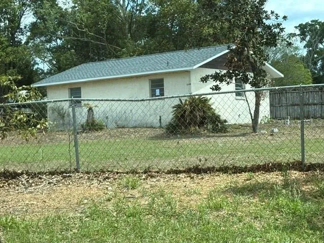 Fenced-in lot