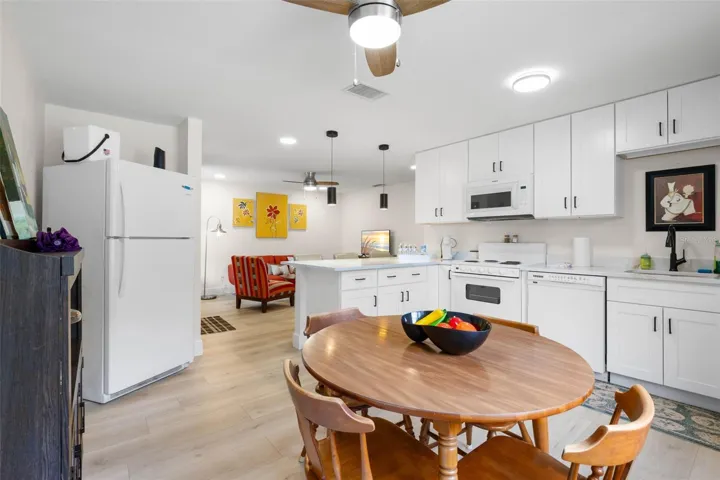 Unit A Eat-in Kitchen