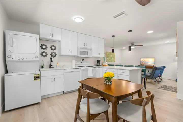 Unit B kitchen