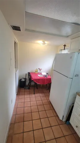 Kitchen + Breakfast nook