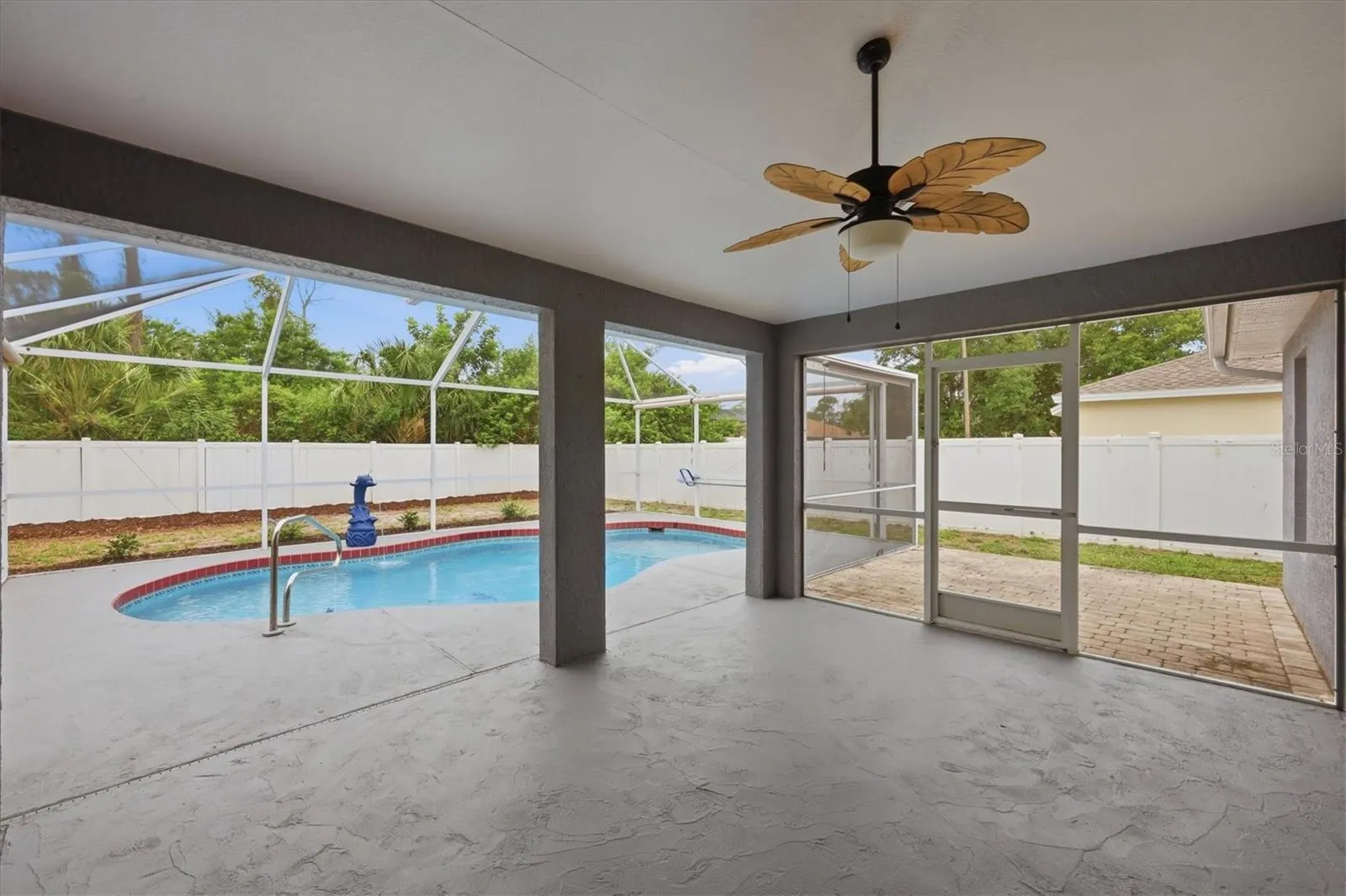 LANAI AND POOL
