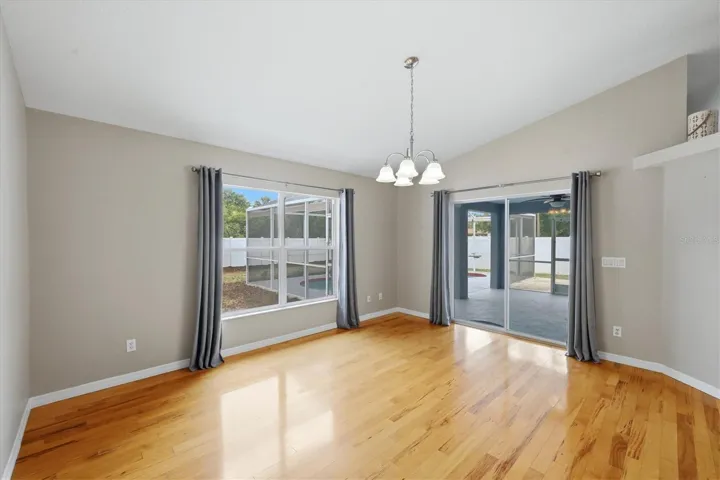 FAMILY ROOM/DINING