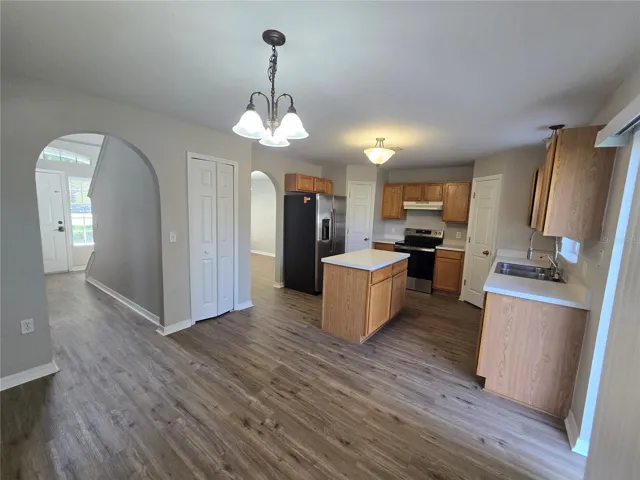 Dinette/Kitchen