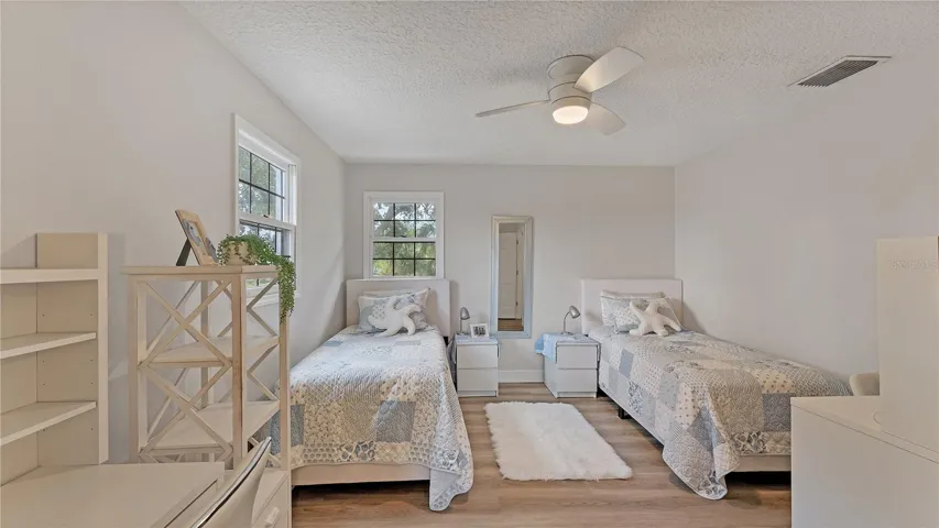 Upstairs bedroom 1