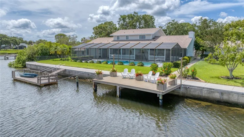 Stationary dock and floating dock