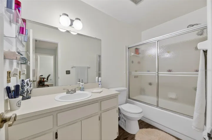 Hall bathroom - servicing secondary bedrooms 2nd floor
