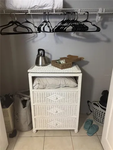 Unit B Primary Closet