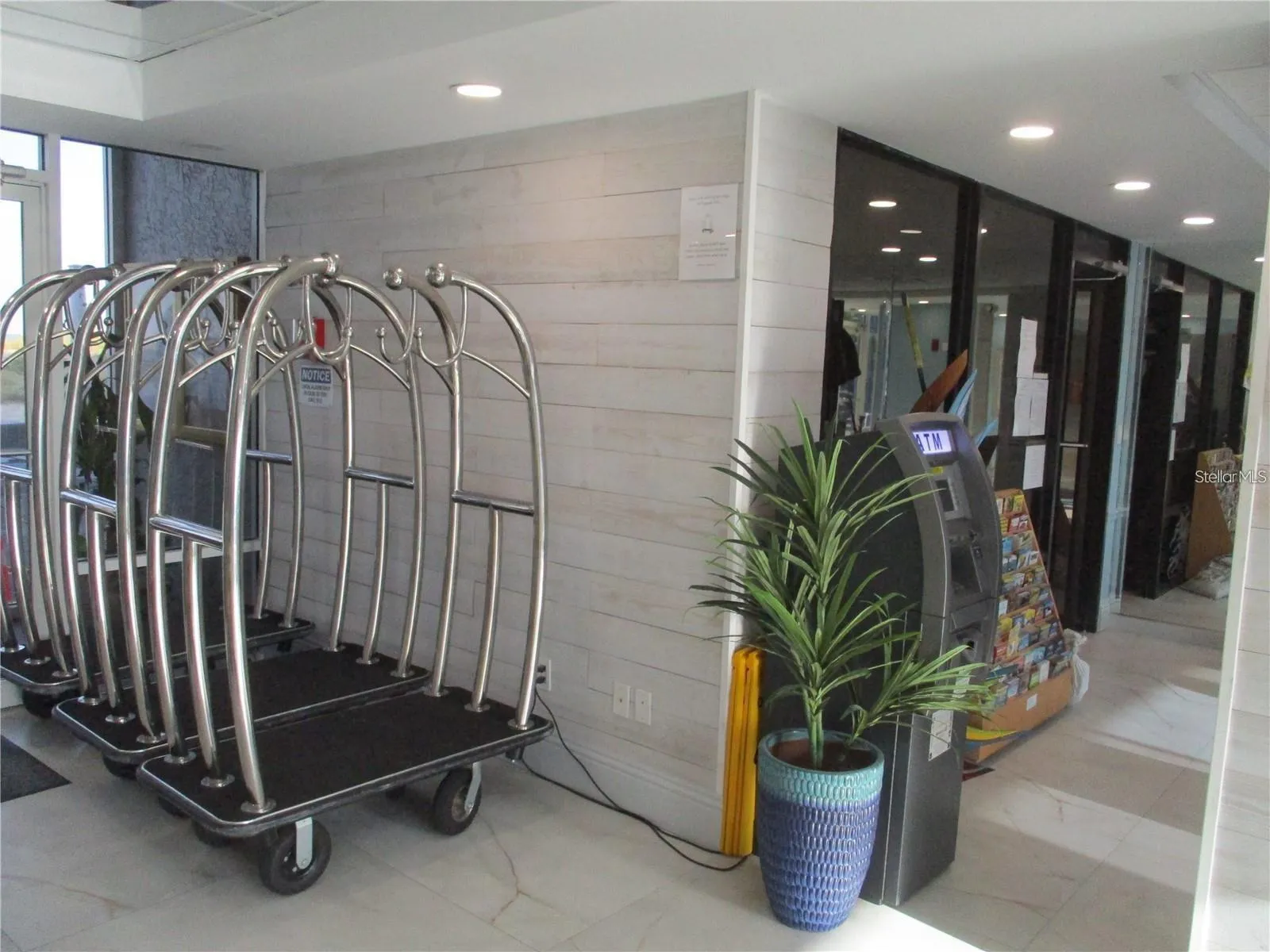 A very Accommodating lobby and on-site management