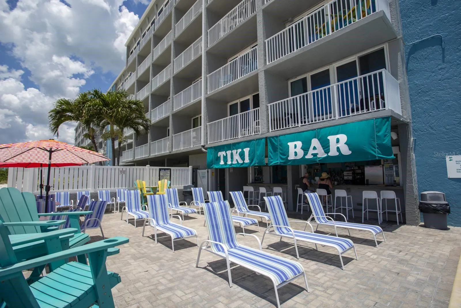 Perfect Beach Setting!