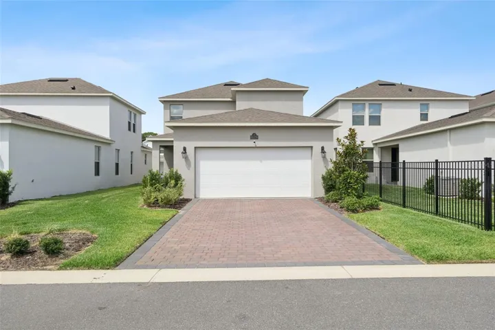 long paver driveway