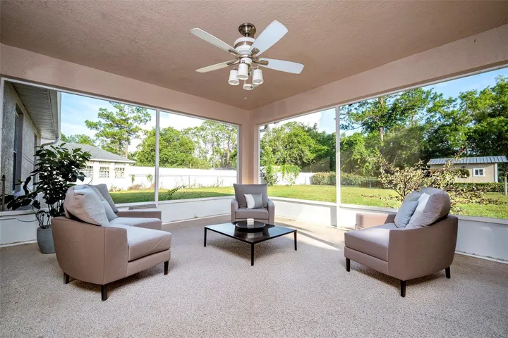 Lanai virtually staged