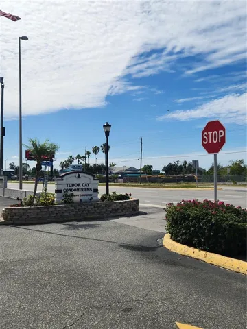 Tudor Cay Exit on Hillsborough Ave