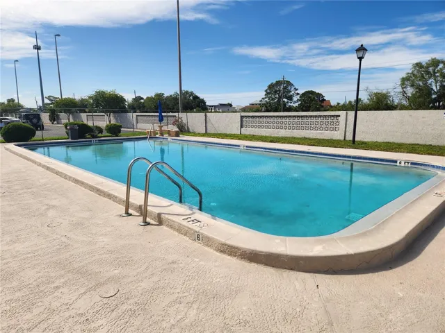 Pool Hillsborough side