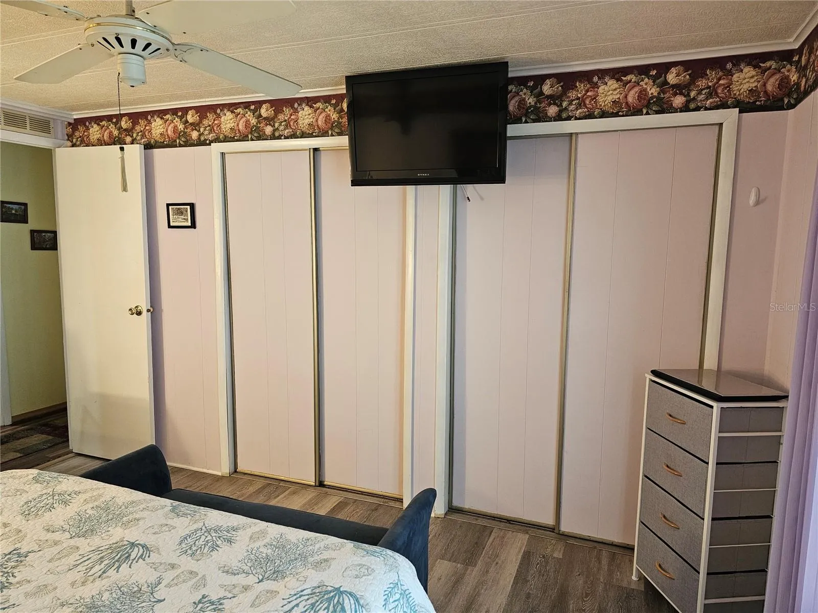 Closets in 2nd bedroom