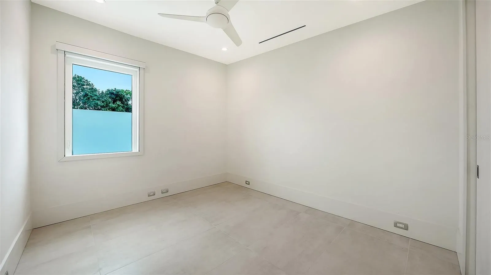Upstairs bedroom 2