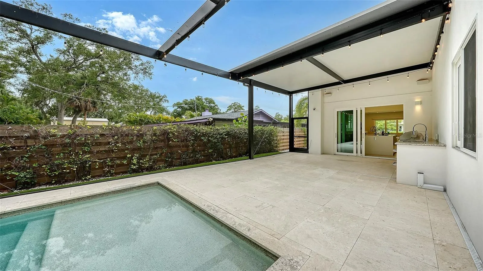 pool with walk in