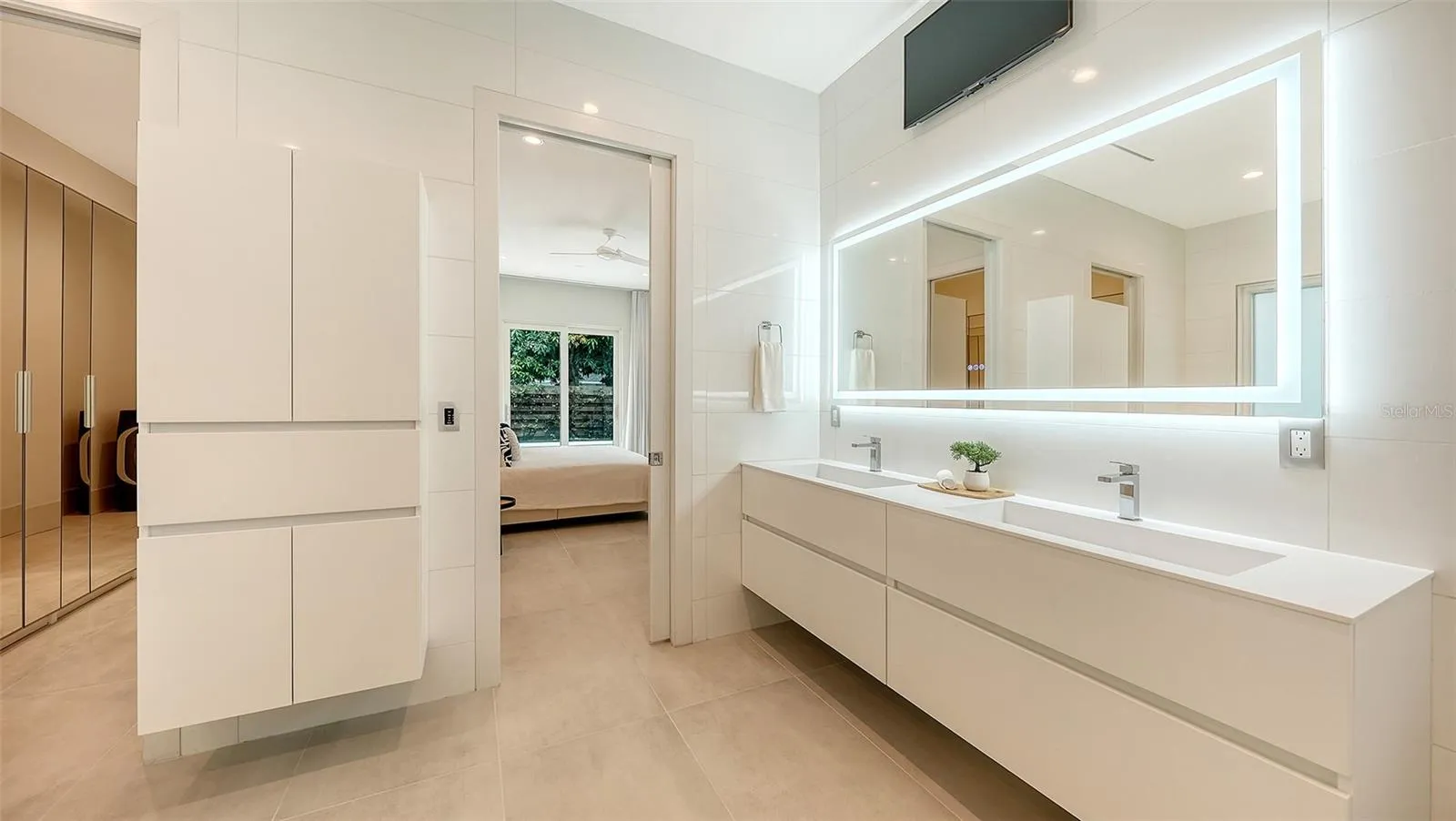 Primary bath