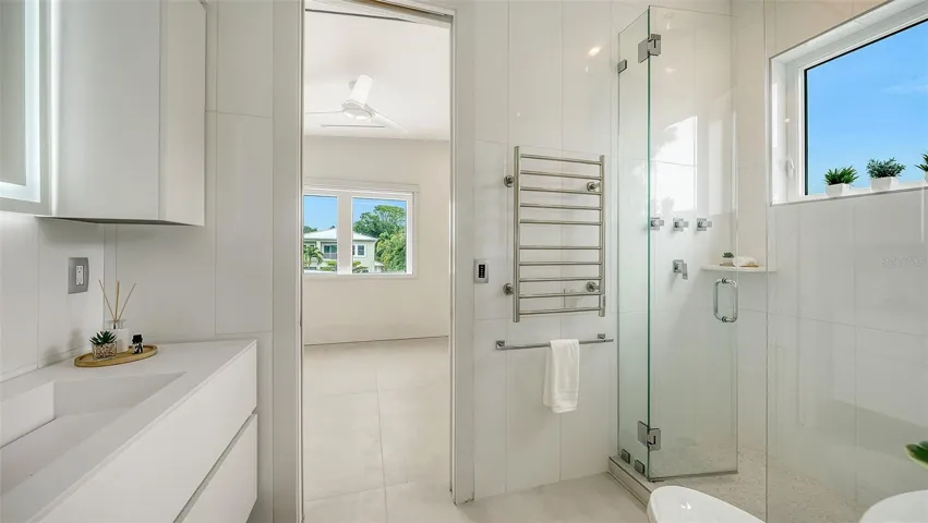 Upstairs Jack and Jill bath