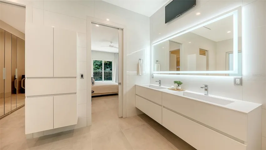 Primary bath