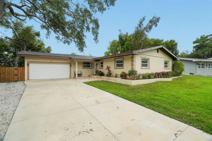 2347 Dora Dr