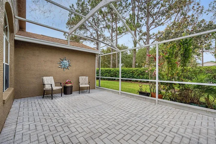 Large, screened in lanai