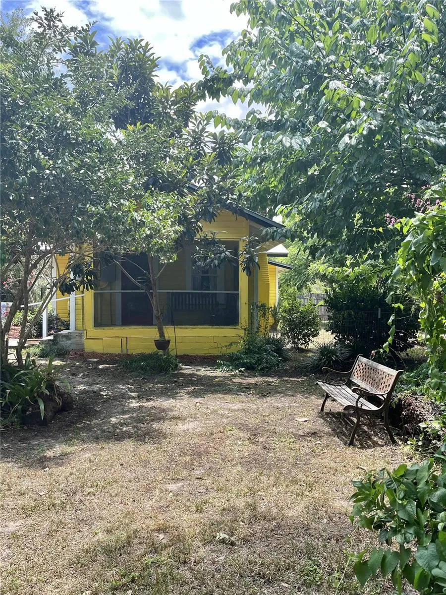 Front yard area