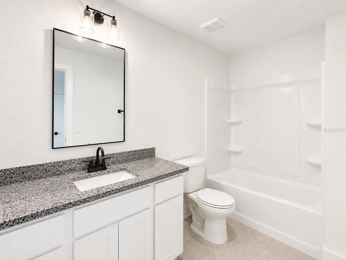 Master Bedroom Bathroom