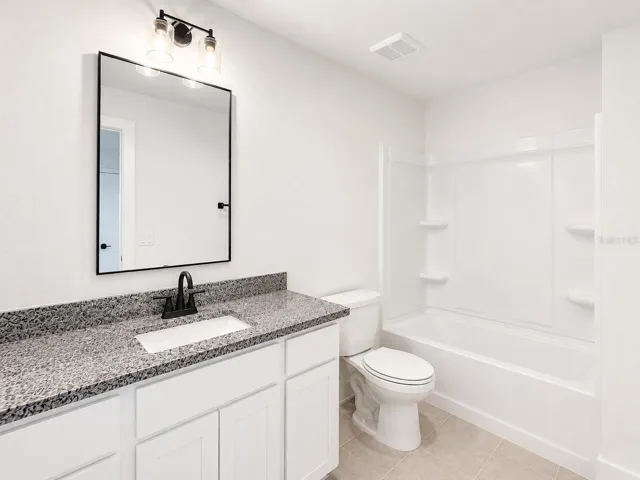 Master Bedroom Bathroom