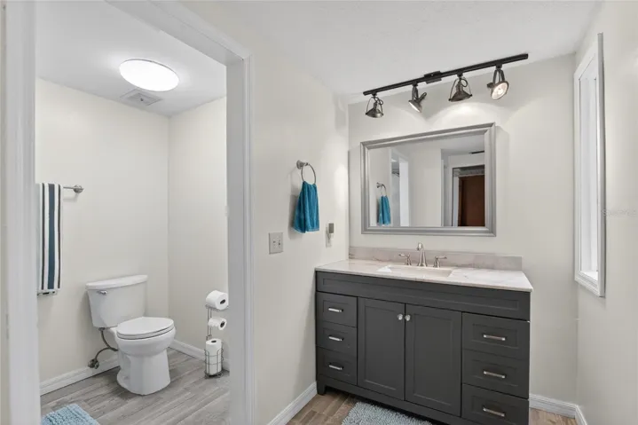 Upstairs full bath