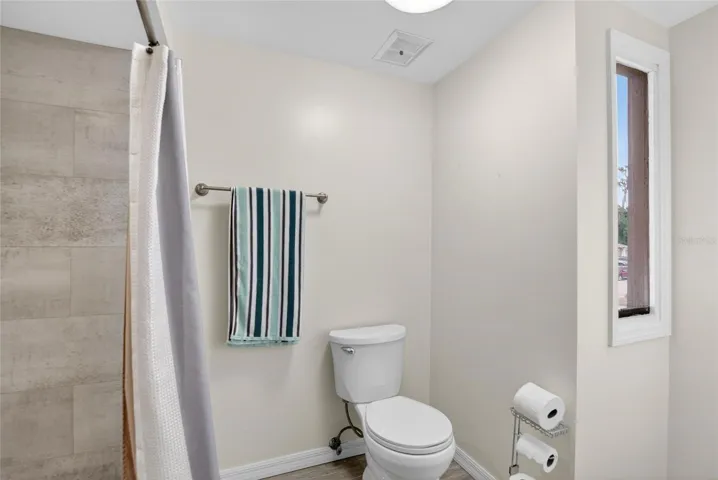 Upstairs full bath