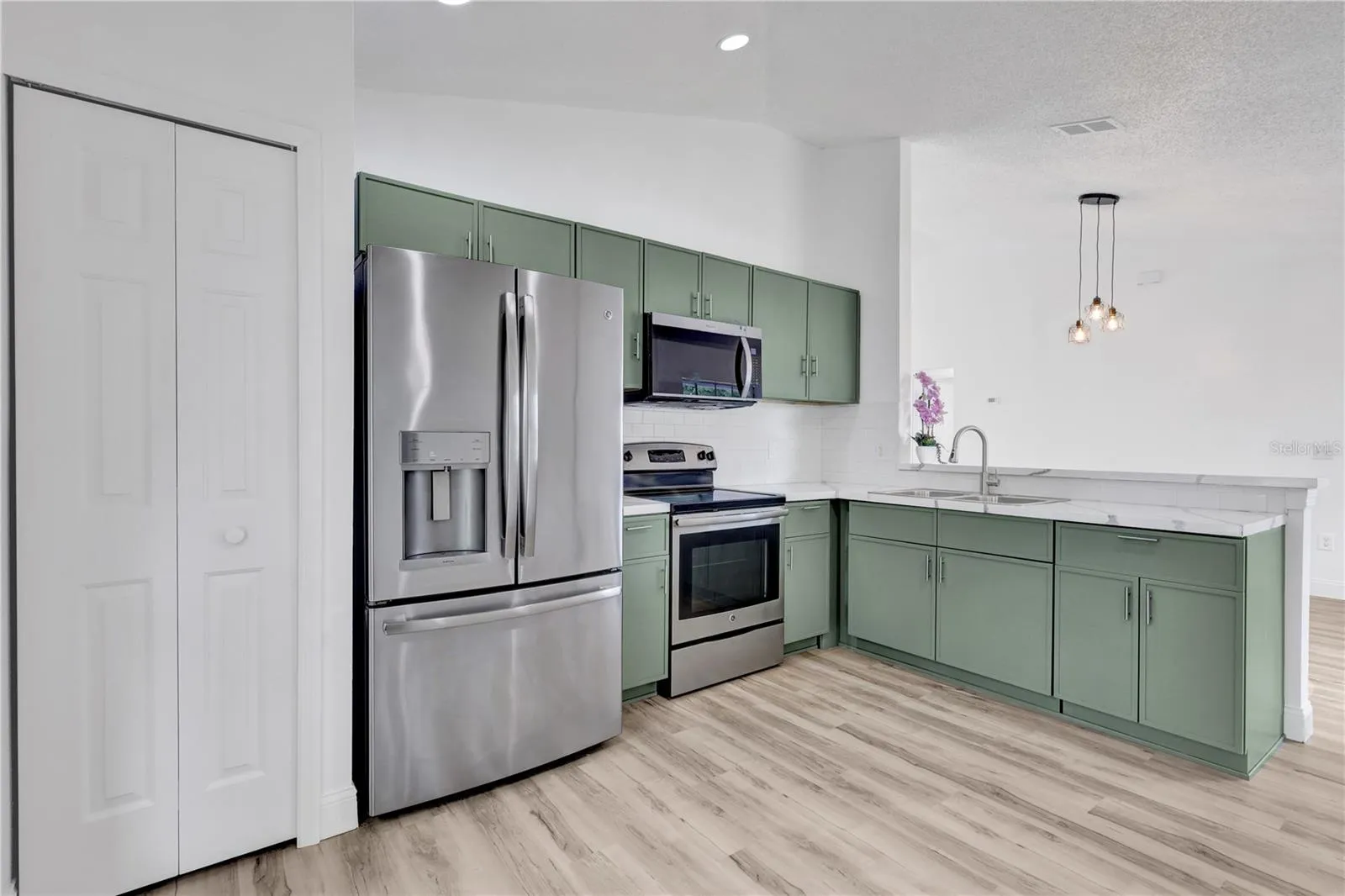 Modern Kitchen