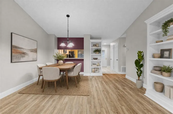 Virtually stage dining room