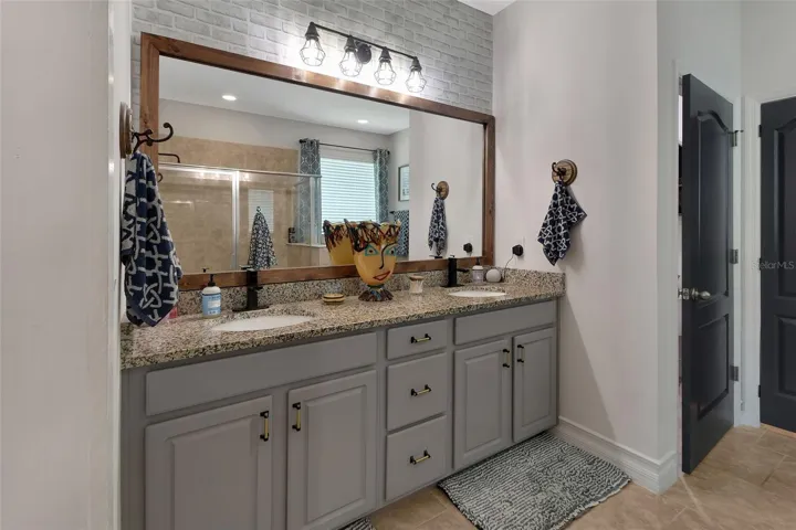 Soaking tub and walk-in shower