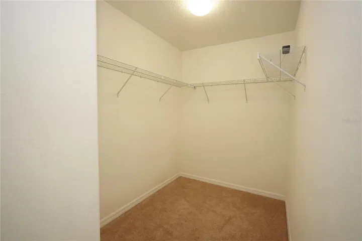 Master closet 2