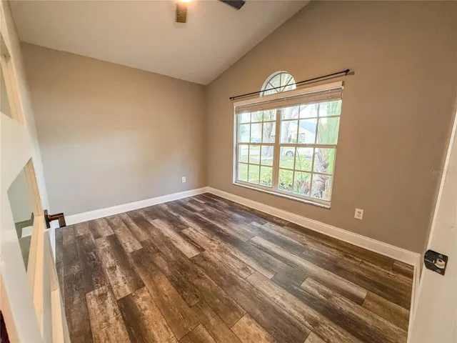 Front office/4th bedroom
