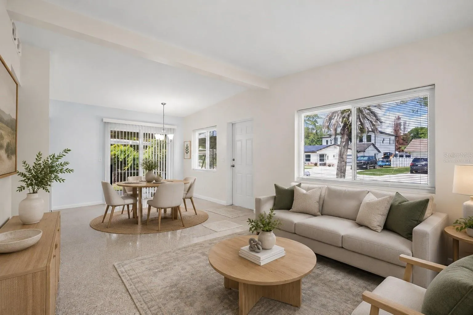 Virtually Staged Livingroom
