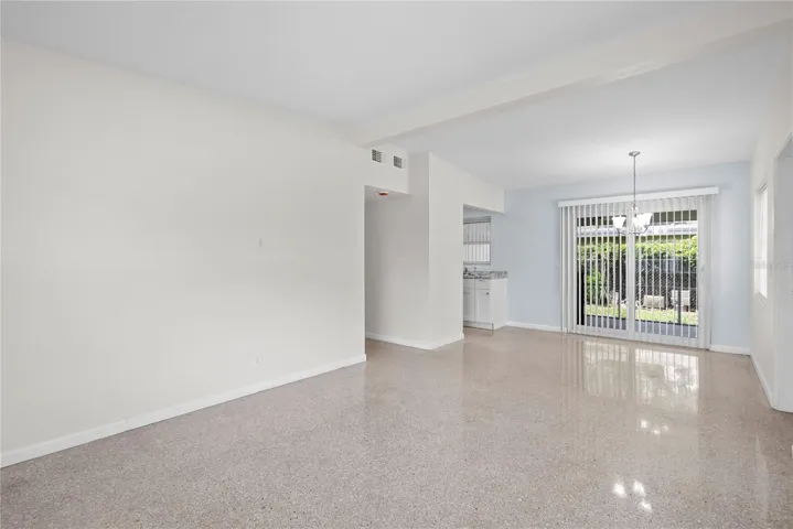 Livingroom/Dinning Room