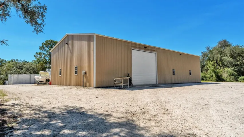 40x80ft Metal Barn with Huge Fan, Electric & Water