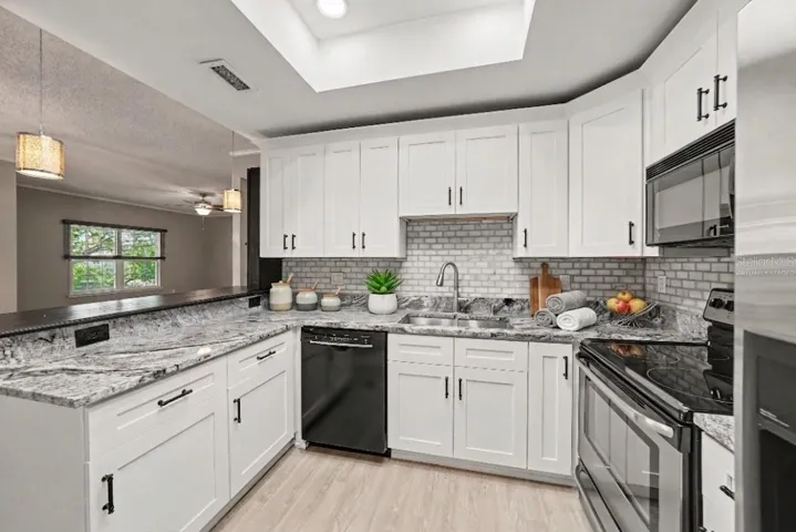 Virtually Staged-UPDATED KITCHEN!