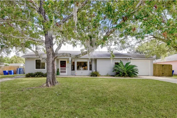 Charming 4BR/3BA/1 GAR on tree shaded lot!