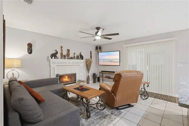 W/ Fireplace