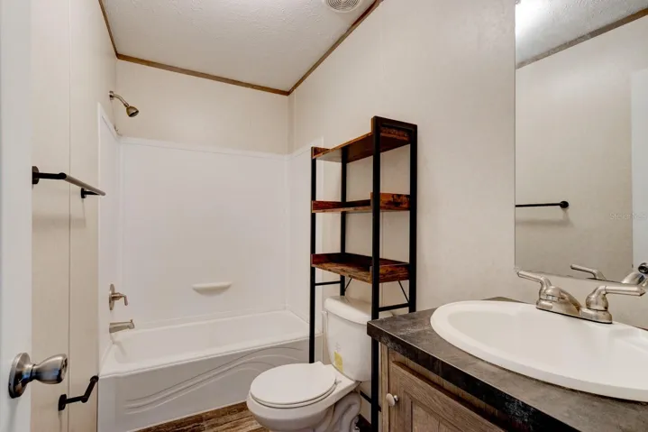 2nd bathroom