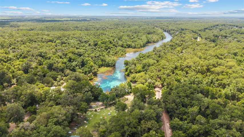 Just around the conrer from Rainbow Springs State Park