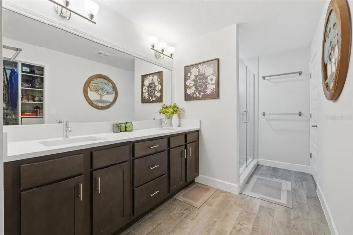 Primary En Suite Bath